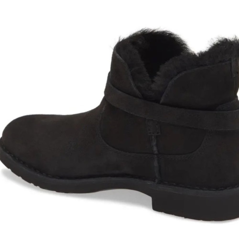 Brand New Elisa UGG Boots